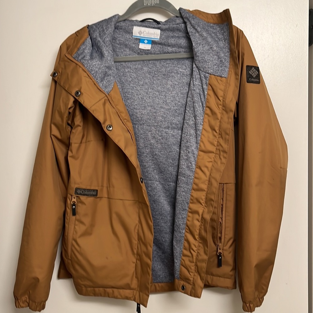 Columbia rain jacket